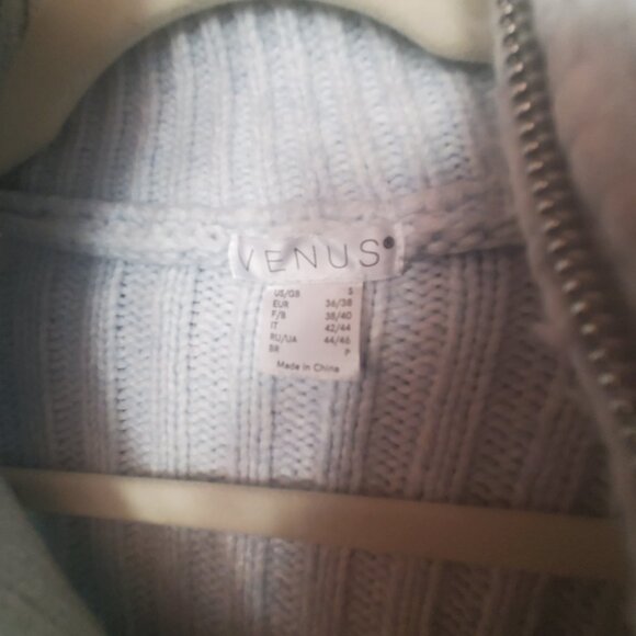 Venus Light Blue Cable Knit Sweater size small - Picture 2 of 4